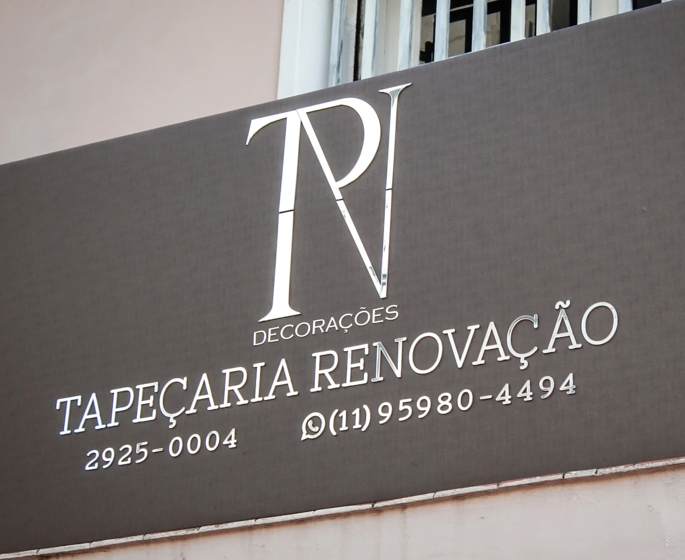 Fachada da Tapeçaria Renovação